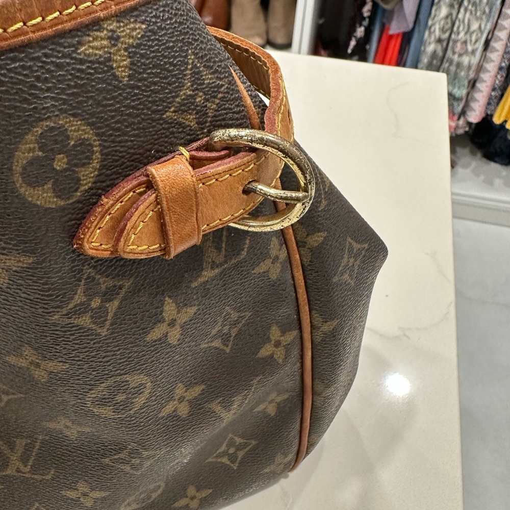 Guaranteed Authentic Luis Vuitton Batignolles - image 3